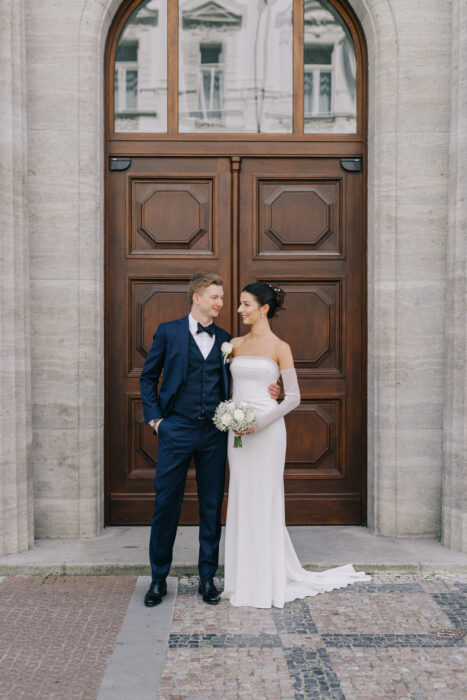 Church & Mánes - Weddings in Prague - Julie May