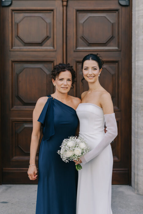 Church & Mánes - Weddings in Prague - Julie May