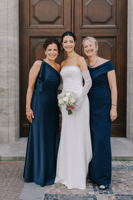 Church & Mánes - Weddings in Prague - Julie May