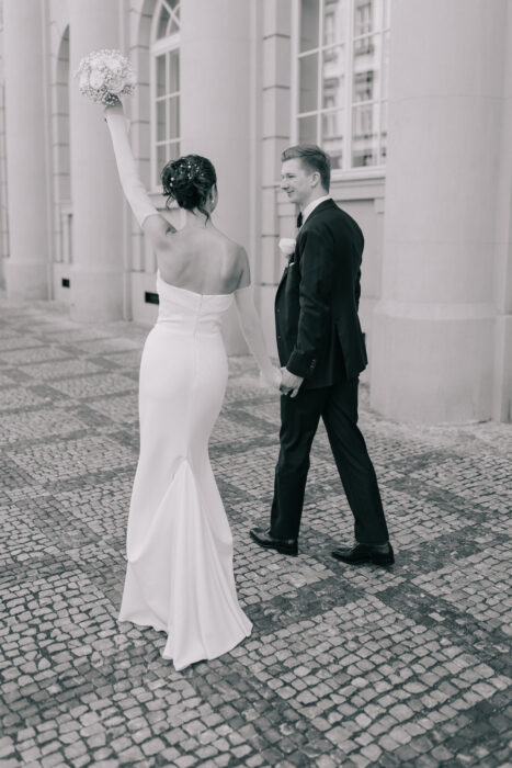 Church & Mánes - Weddings in Prague - Julie May