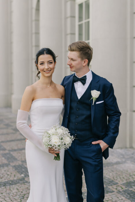 Church & Mánes - Weddings in Prague - Julie May