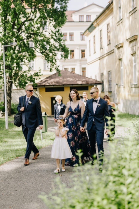 Church & Mánes - Weddings in Prague - Julie May