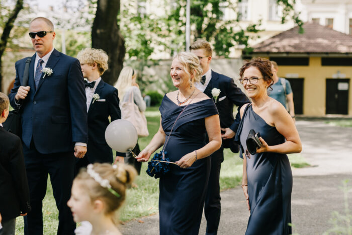 Church & Mánes - Weddings in Prague - Julie May