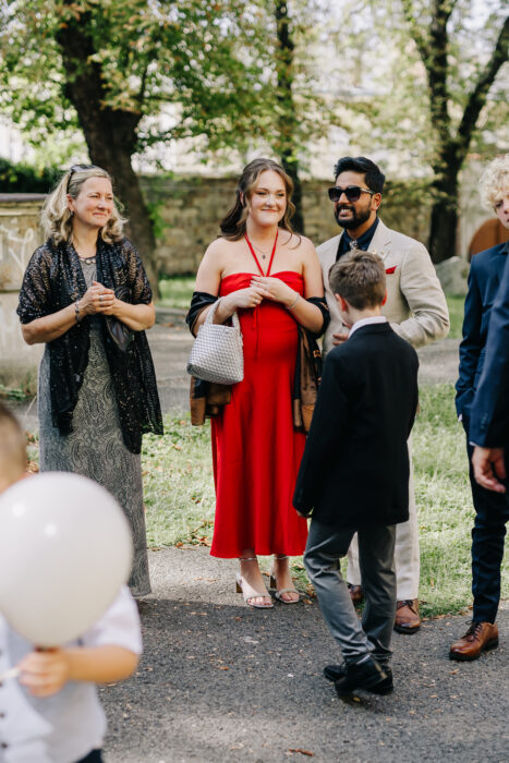 Church & Mánes - Weddings in Prague - Julie May