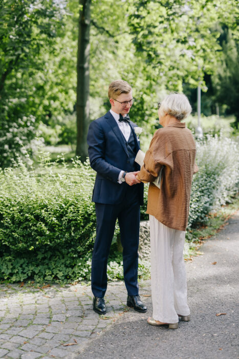 Church & Mánes - Weddings in Prague - Julie May