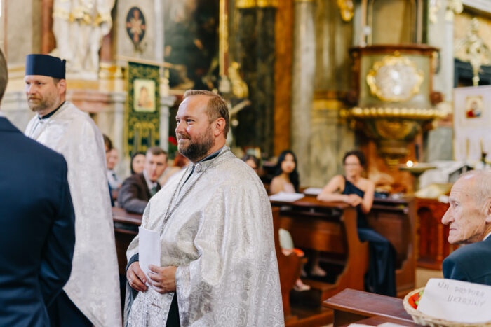 Church & Mánes - Weddings in Prague - Julie May