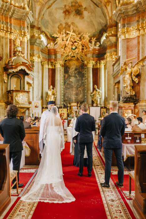 Church & Mánes - Weddings in Prague - Julie May