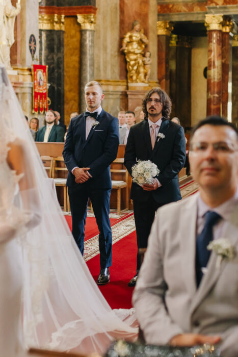 Church & Mánes - Weddings in Prague - Julie May