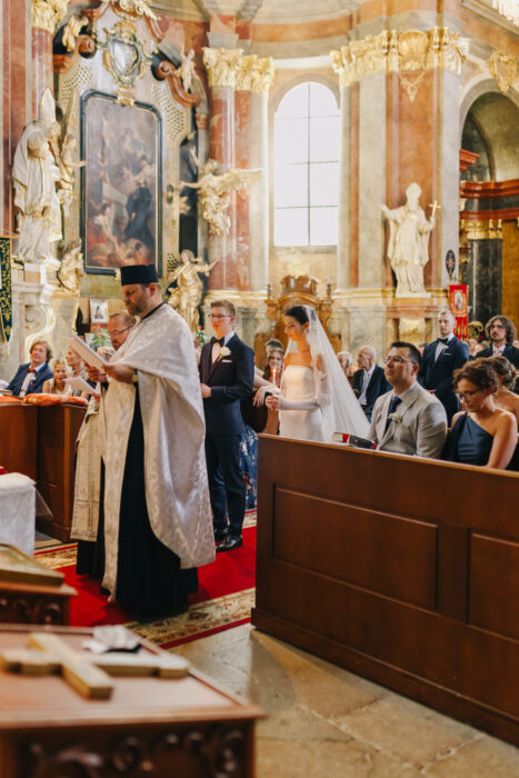 Church & Mánes - Weddings in Prague - Julie May