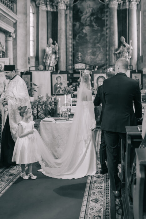 Church & Mánes - Weddings in Prague - Julie May