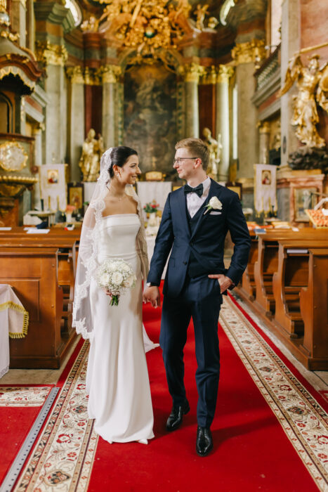 Church & Mánes - Weddings in Prague - Julie May