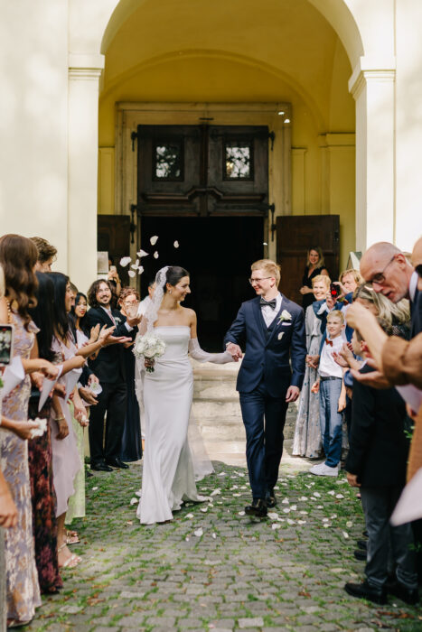 Church & Mánes - Weddings in Prague - Julie May