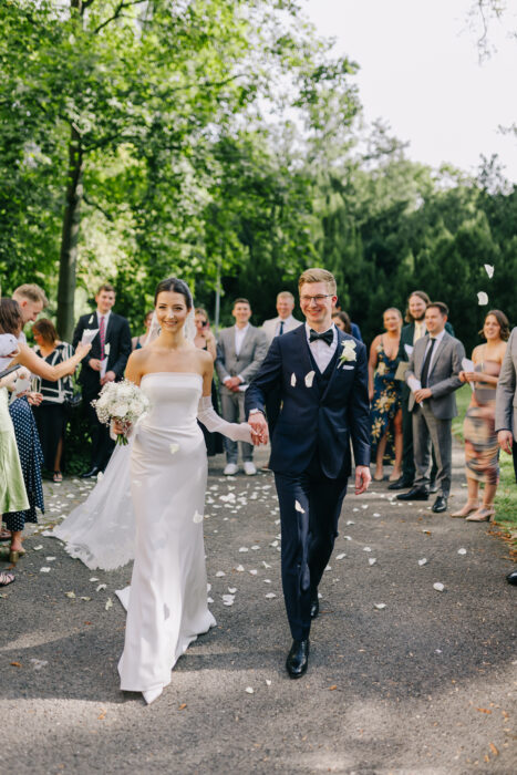 Church & Mánes - Weddings in Prague - Julie May