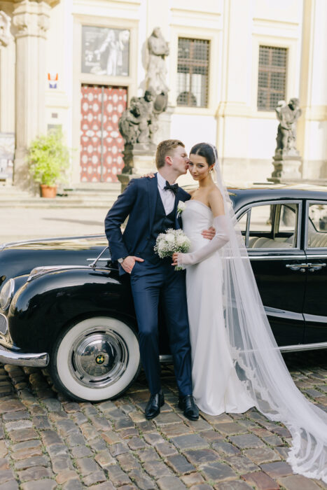 Church & Mánes - Weddings in Prague - Julie May