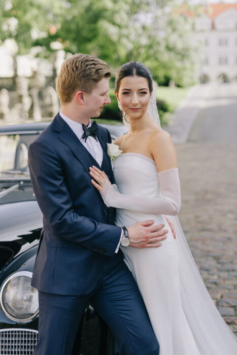 Church & Mánes - Weddings in Prague - Julie May