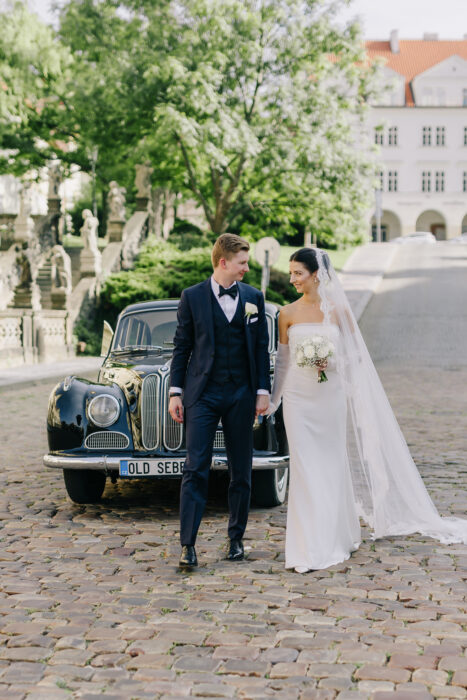 Church & Mánes - Weddings in Prague - Julie May