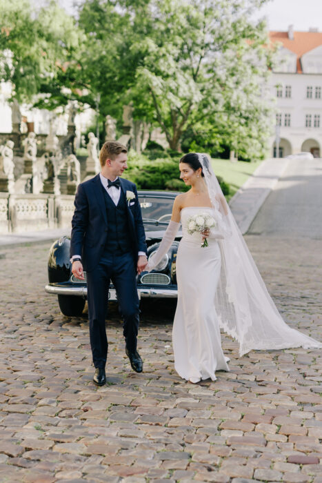 Church & Mánes - Weddings in Prague - Julie May