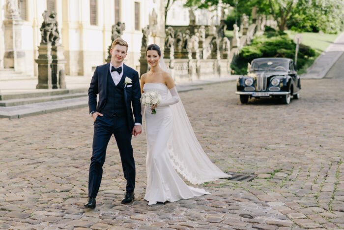 Church & Mánes - Weddings in Prague - Julie May