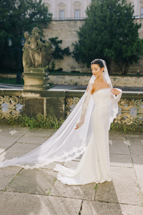 Church & Mánes - Weddings in Prague - Julie May