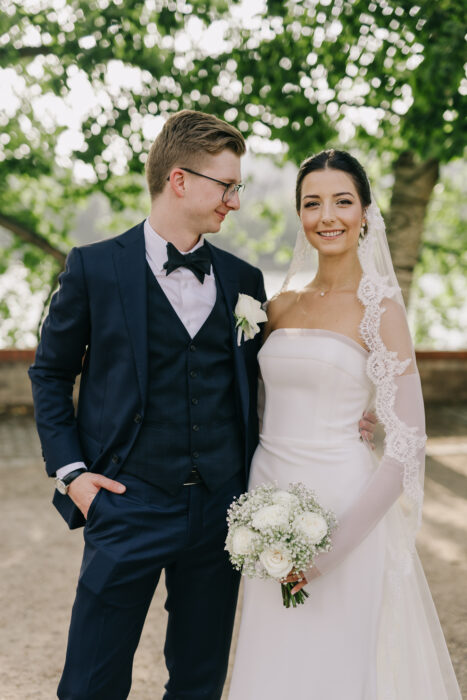 Church & Mánes - Weddings in Prague - Julie May