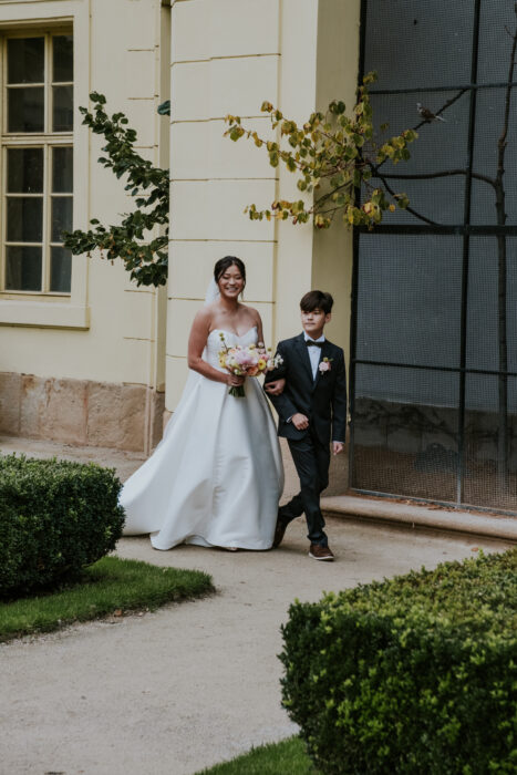 Villa Richter - Weddings in Prague - Julie May