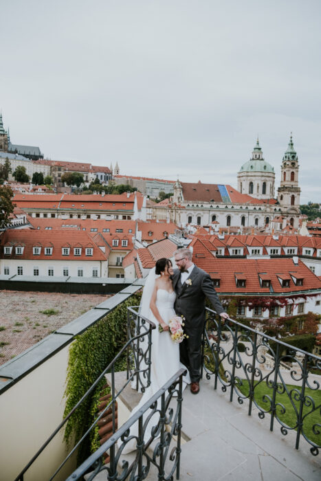 Villa Richter - Weddings in Prague - Julie May