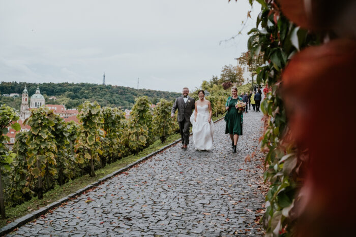 Villa Richter - Weddings in Prague - Julie May