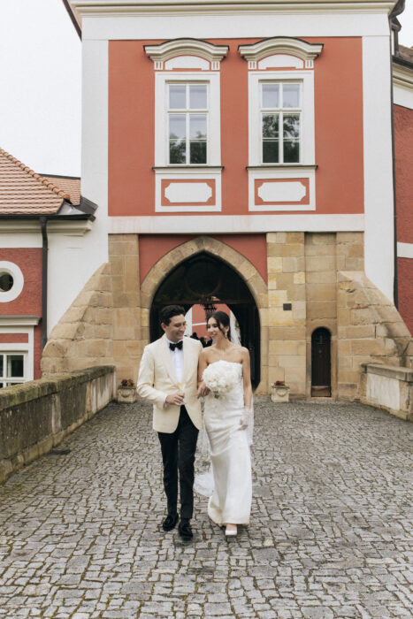 Savoia - Weddings in Prague - Julie May