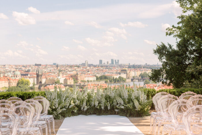 Villa Richter - Weddings in Prague - Julie May