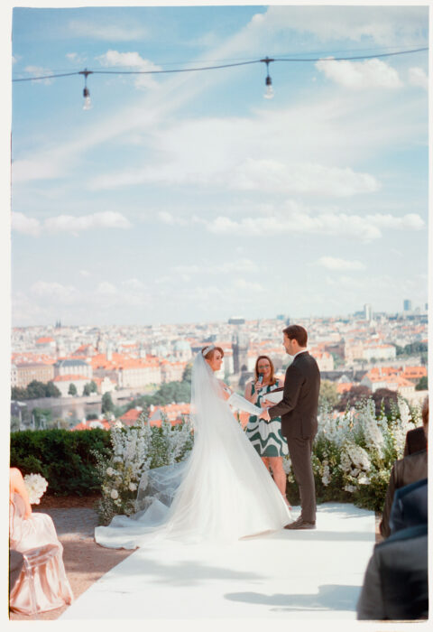 Villa Richter - Weddings in Prague - Julie May