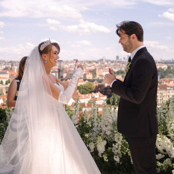 Villa Richter - Weddings in Prague - Julie May