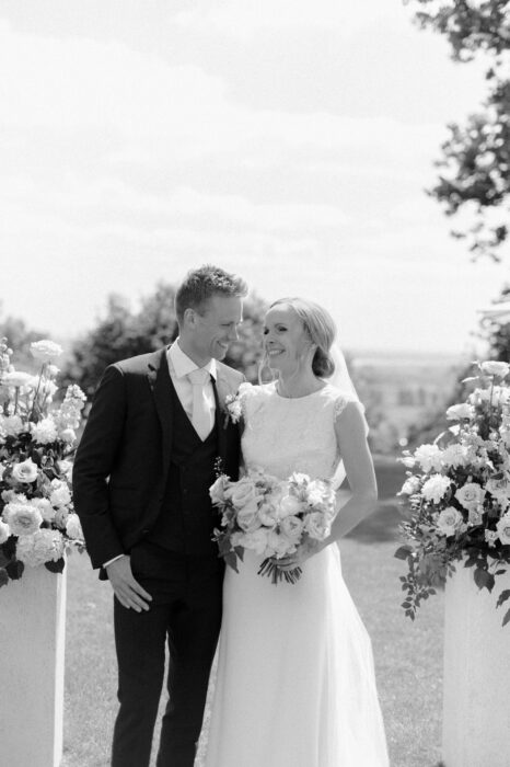 Chateau Mcely - Weddings in Prague - Julie May