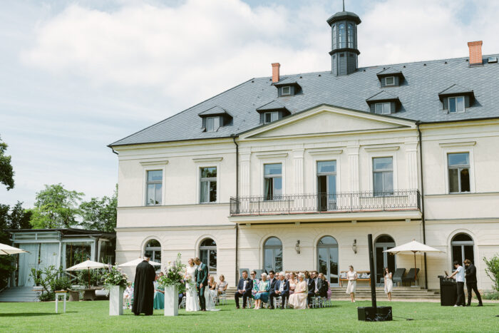 Chateau Mcely - Weddings in Prague - Julie May