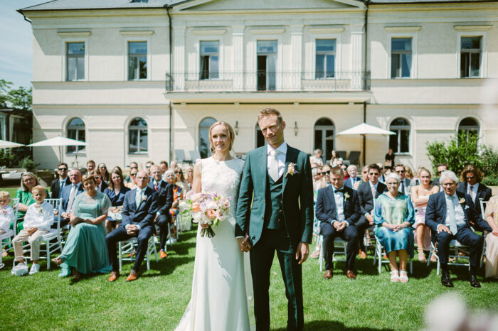 Chateau Mcely - Weddings in Prague - Julie May