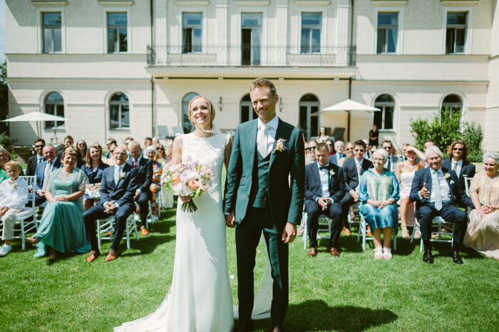 Chateau Mcely - Weddings in Prague - Julie May