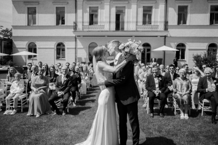 Chateau Mcely - Weddings in Prague - Julie May