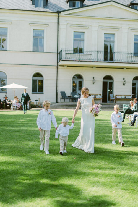 Chateau Mcely - Weddings in Prague - Julie May