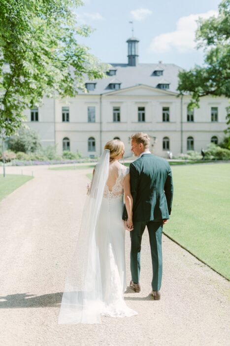 Chateau Mcely - Weddings in Prague - Julie May