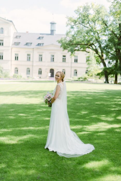 Chateau Mcely - Weddings in Prague - Julie May