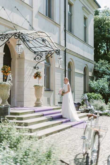 Chateau Mcely - Weddings in Prague - Julie May