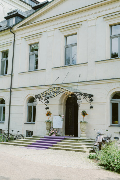 Chateau Mcely - Weddings in Prague - Julie May