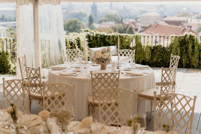 Villa Richter - Weddings in Prague - Julie May