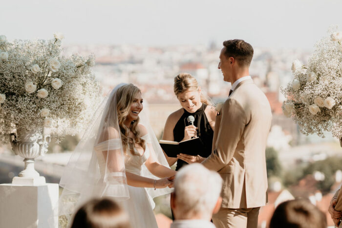 Villa Richter - Weddings in Prague - Julie May