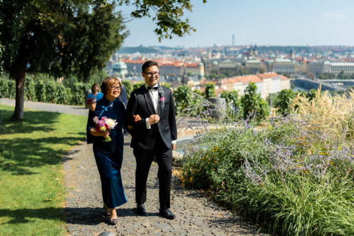 Villa Richter - Weddings in Prague - Julie May