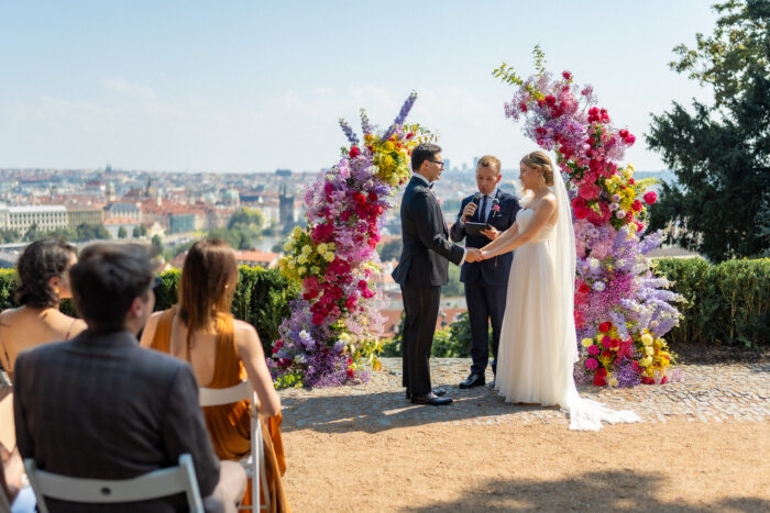 Villa Richter - Weddings in Prague - Julie May